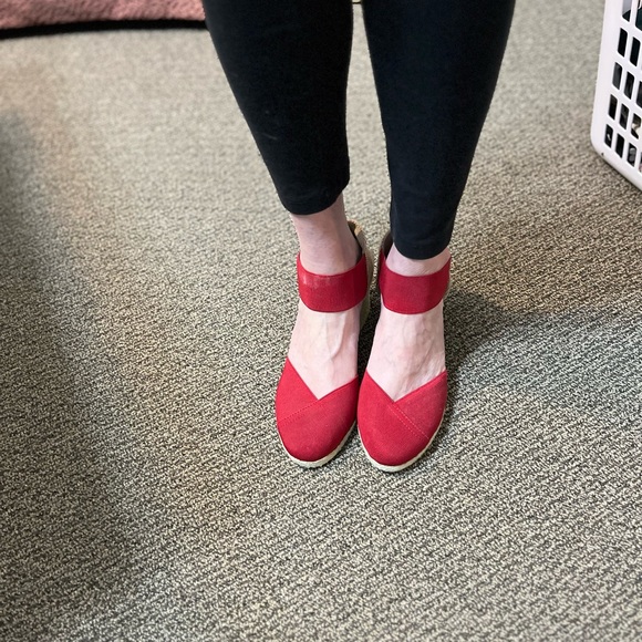 Lauren by Ralph Lauren wedges, size 8, perfect shape, worn slightly. Looks new. - Picture 2 of 5